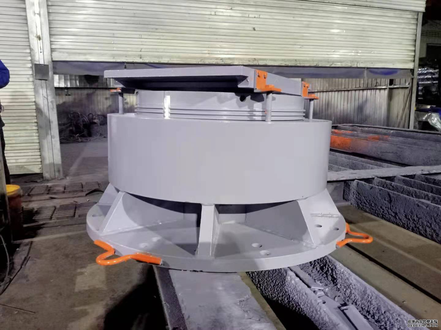 桥梁伸缩缝施工安装工艺